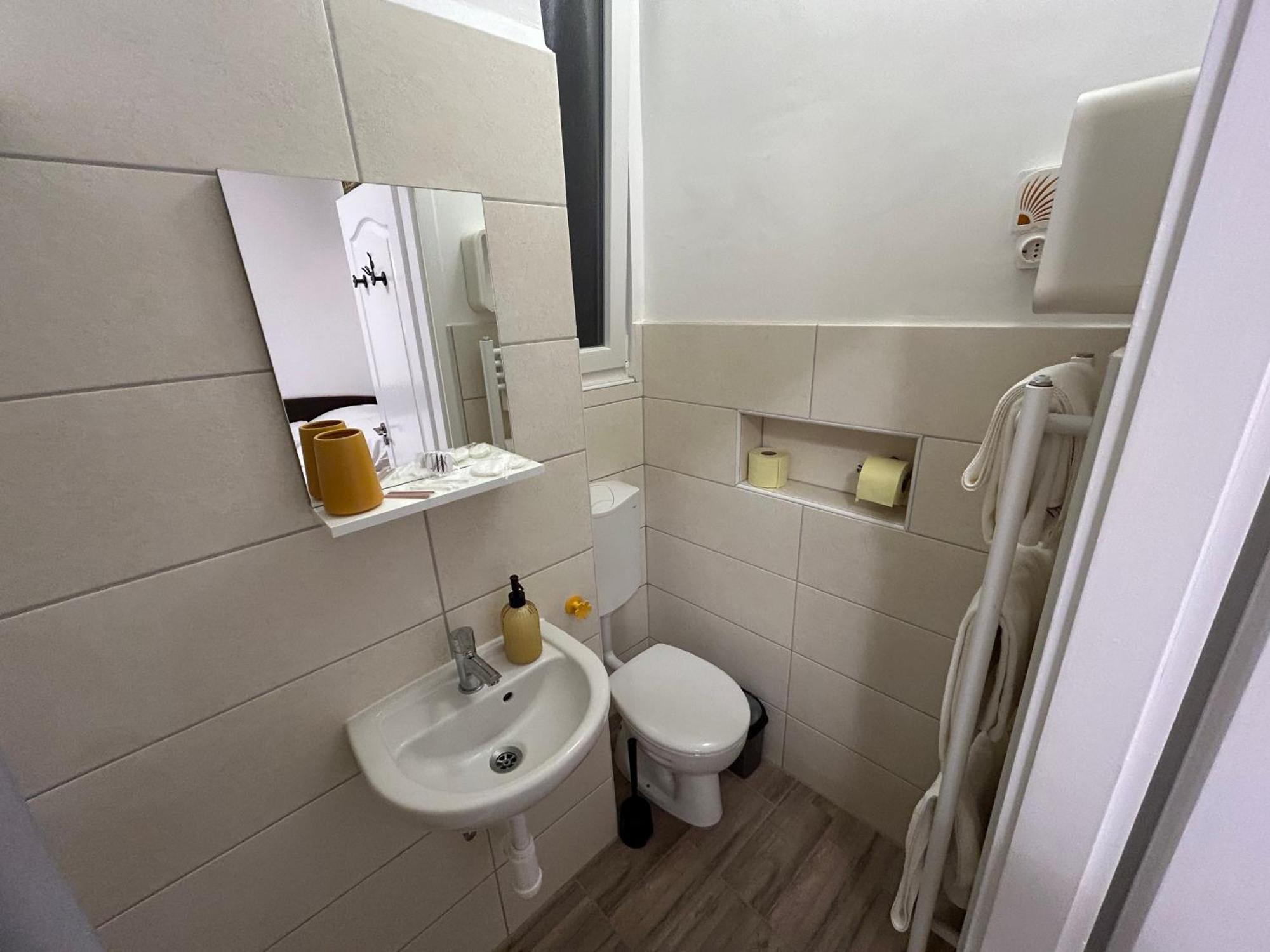 Central Boulevard Apartman Budapest Exteriör bild