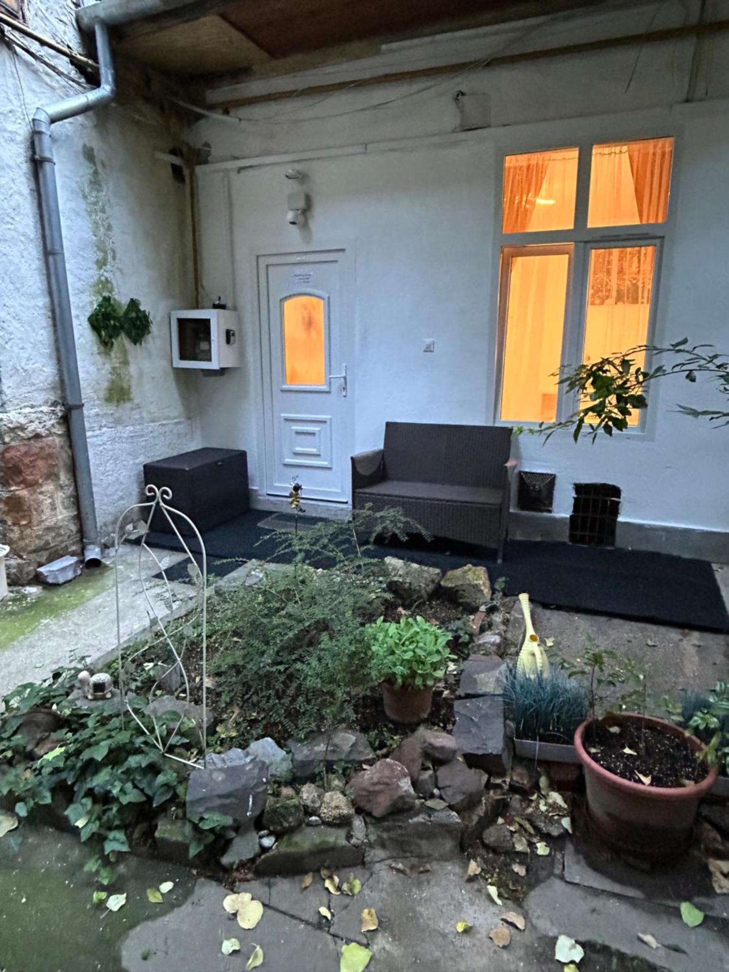 Central Boulevard Apartman Budapest Exteriör bild